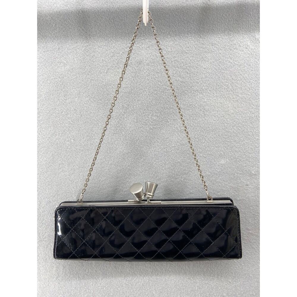 SONDRA ROBERTS Purse Clutch Black w/Removal‎ Chain Snap Closure Patent Quilted